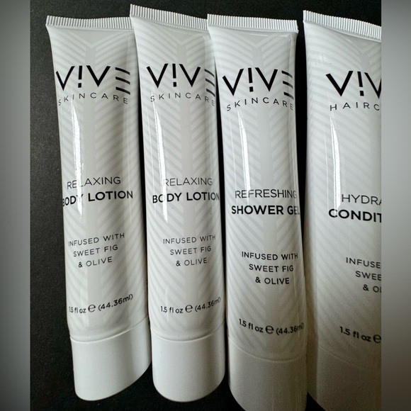 Travel Vive Skincare Set - Picture 6 of 6